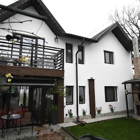 Upstairs Residence Zsilvásárhely Kültér fotó