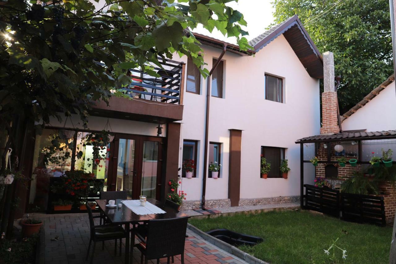 Upstairs Residence Zsilvásárhely Kültér fotó